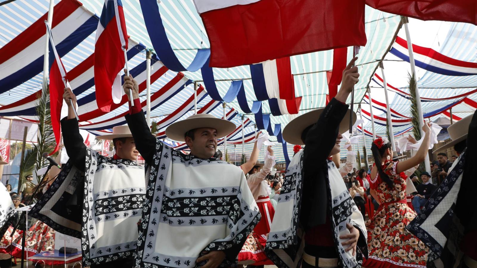 Fiestas Patrias - Aton