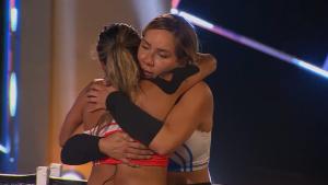 Mundos Opuestos | Capítulo 186: emotivo duelo de fundadoras remece la casa de Atenea