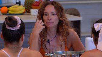 Alejandra Fosalba tiene entre ceja y ceja a participante tras feroz discusión: "Se cree dueño de la verdad"