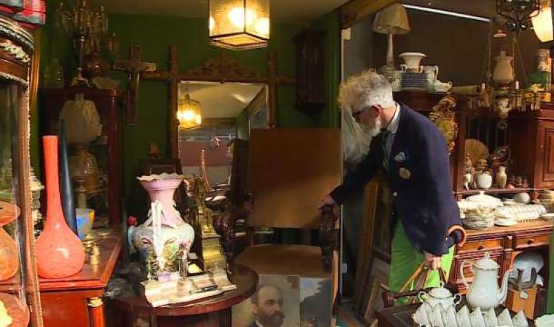 Los tesoros de la Galería Anticuarios en Parque de Los Reyes (2015)