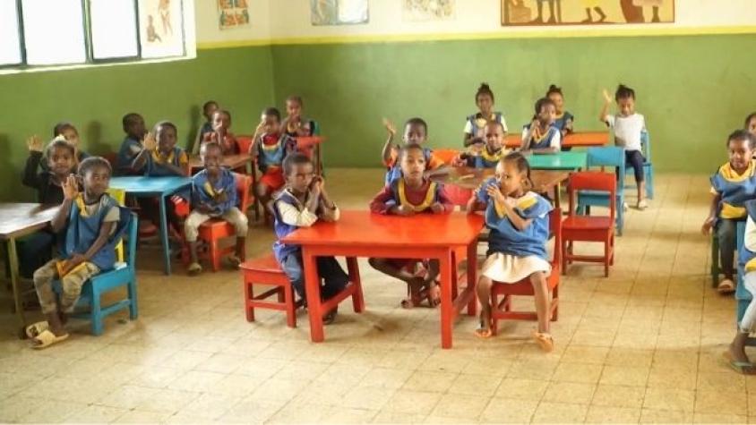 Cuando una Harley-Davidson se roba la atención del programa