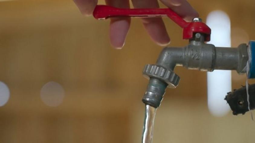 Una clase de artes marciales en medio de la ciudad