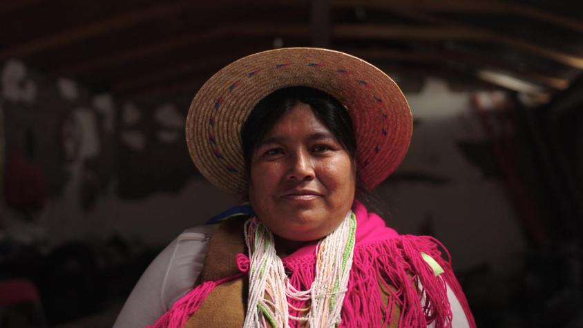 Día Internacional de la Mujer Indígena: Recordamos “Raíces”, docuserie que relata emocionantes historias de educadores indígenas