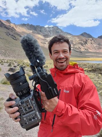 “Chapu” debutará hoy en 13C con su primer programa en solitario: “Me entusiasma mucho la idea de pensar que puedo seguir explorando en la conducción”