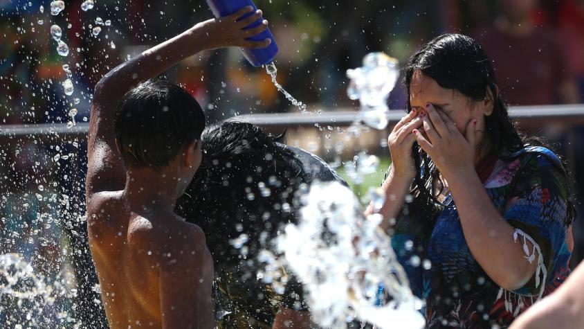 Ola de calor: Doctor Ugarte entrega consejos para lidiar con las altas temperaturas