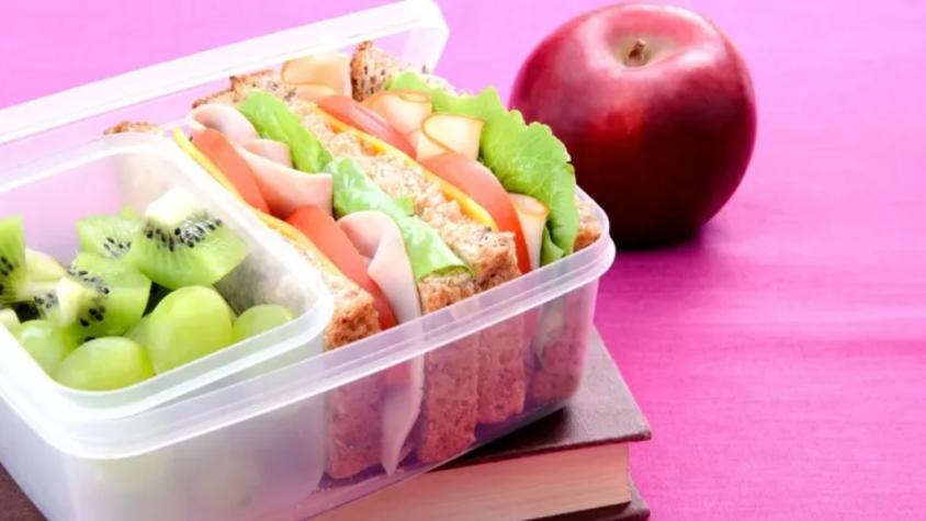 Descubre tres alternativas saludables y deliciosas de colaciones para niños, compartidas por la chef Nicole Palominos. 