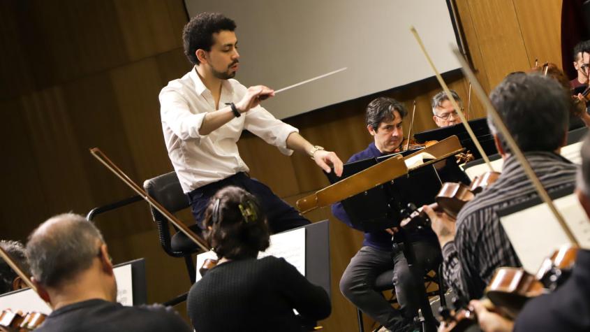 Brantmayer estrena su obra “Morbus Sacer" en Chile junto a la Orquesta Sinfónica de la Udec.