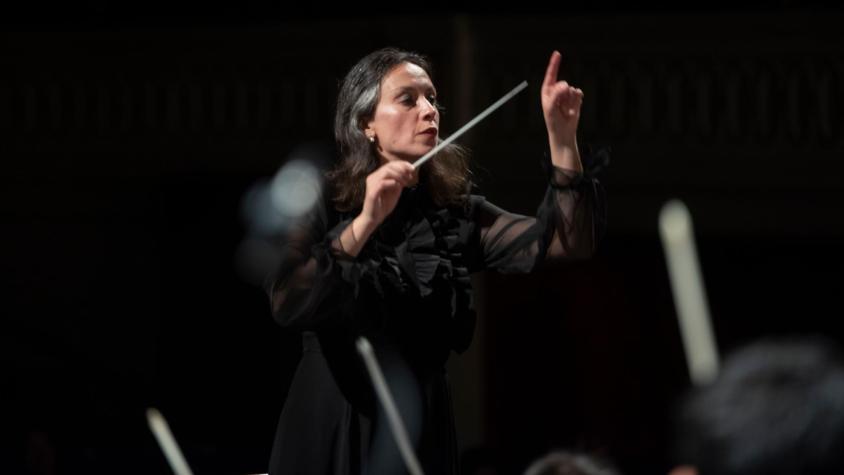Teatro Municipal de Santiago continúa su temporada con recital de Edith Fischer y conciertos de destacados directores.