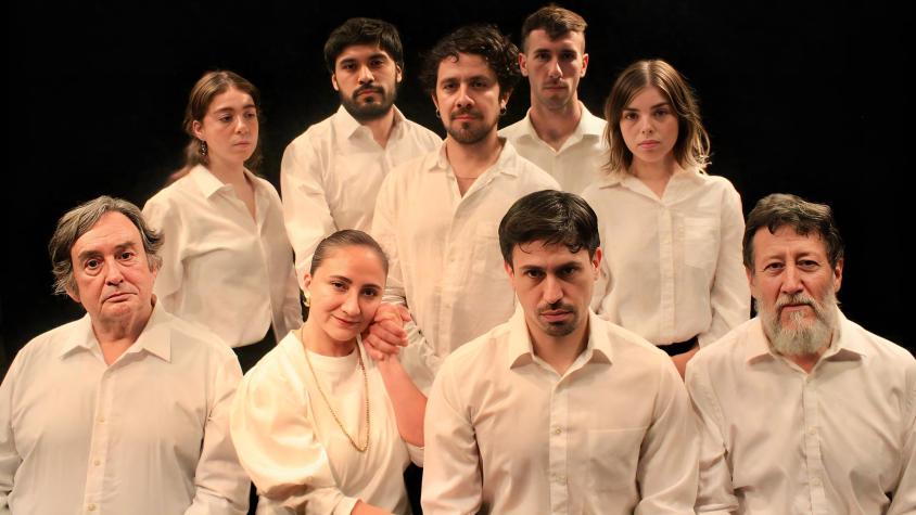 "Hamlet-Multitud":  Shakespeare se toma el escenario (y no está solo)