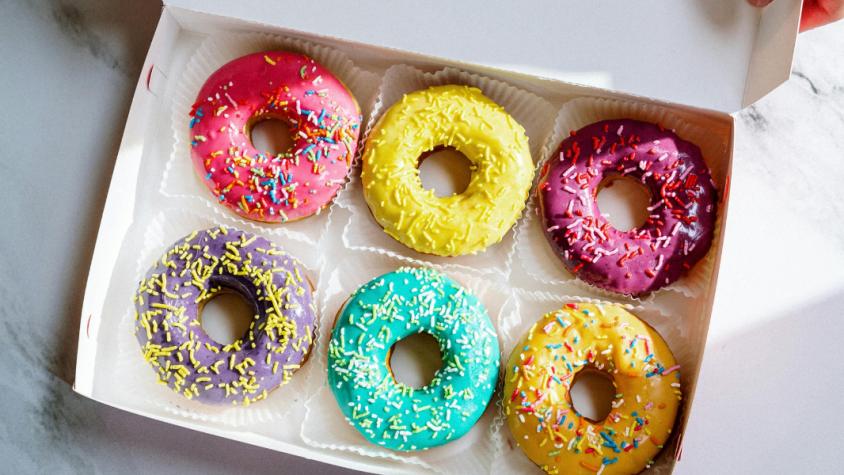 Caja de donas. Créditos: Pexels.