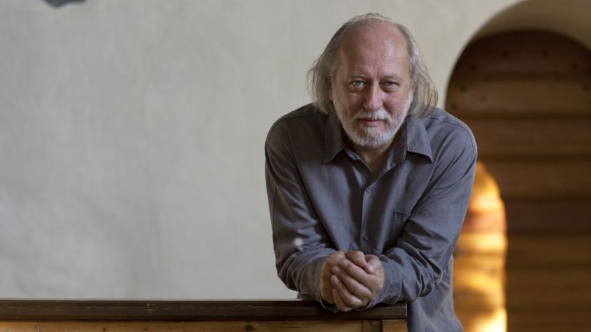 Quién es Laszlo Krasznahorkai, el escritor que ganó el Premio Nobel de Literatura
