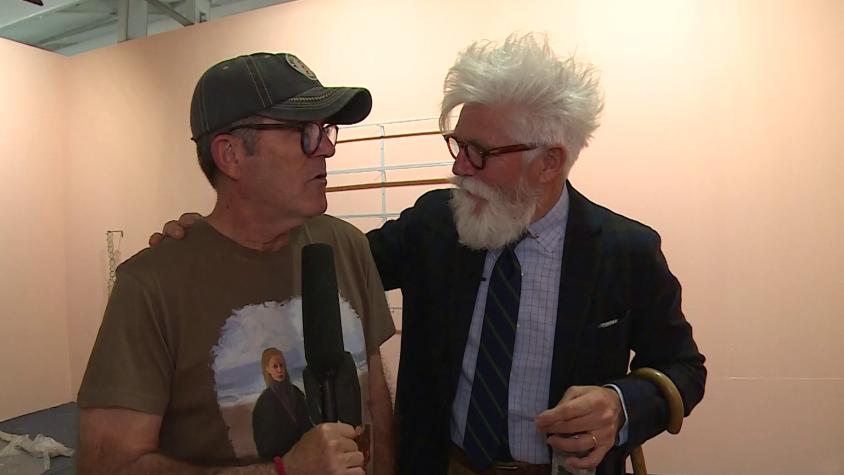 City Tour en Ch.ACO: Federico Sánchez y Marcelo Comparini recorren la feria de arte contemporáneo chileno