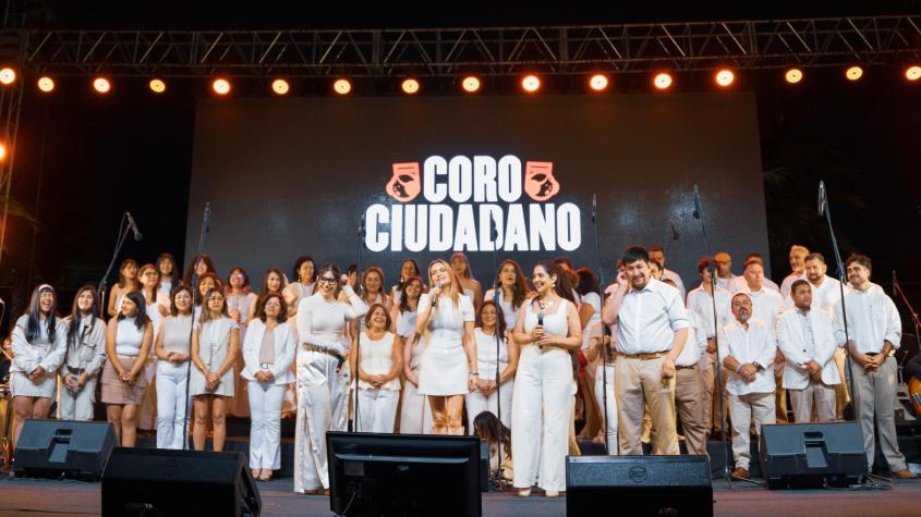 33 organizaciones sociales anuncian el Festival Ciudadano UNE, encabezado por Cristóbal Briceño y el Coro Ciudadano Ochagavía, dirigido por Nicole.