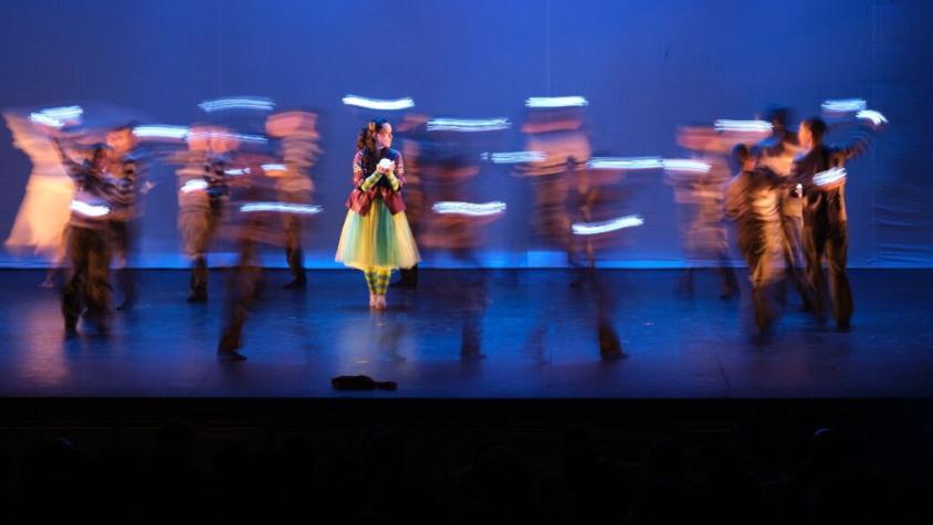 ás de 40 jóvenes de La Granja debutan en el GAM tras meses de formación artística en el programa “Puedes Bailar”