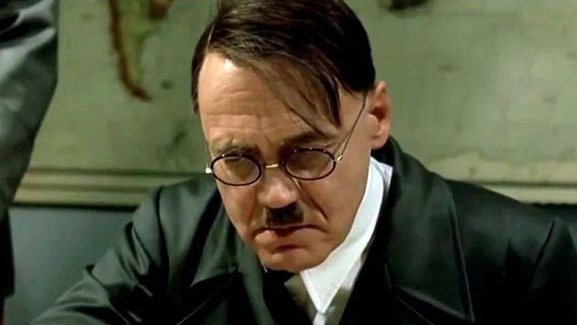 Hitler se entera que ya se estrenó "Chipe Libre"