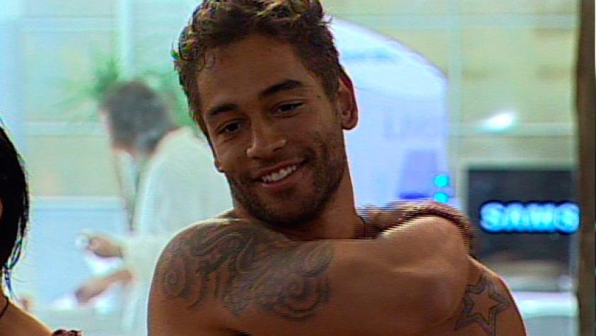 Los mejores momentos del sexy Thiago en "Mundos Opuestos"