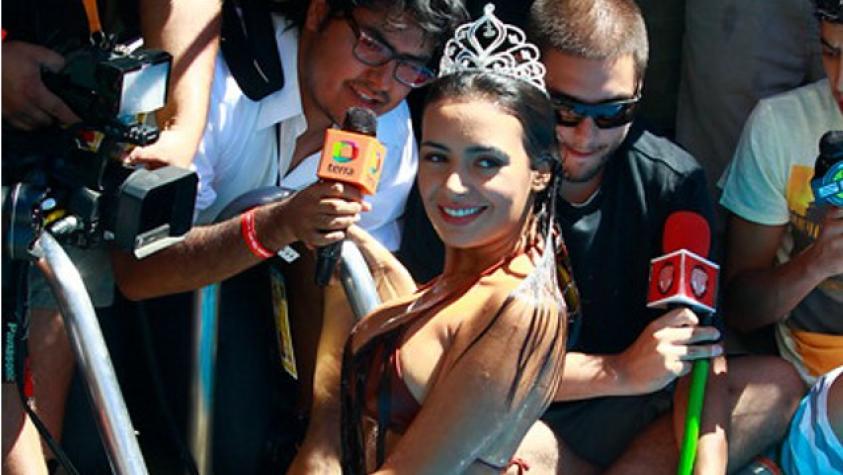 ¡El piscinazo de Dominique como Reina de Viña!