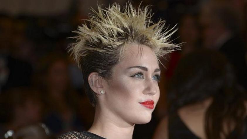 Revelan que Miley Cyrus sufre de problemas cardíacos