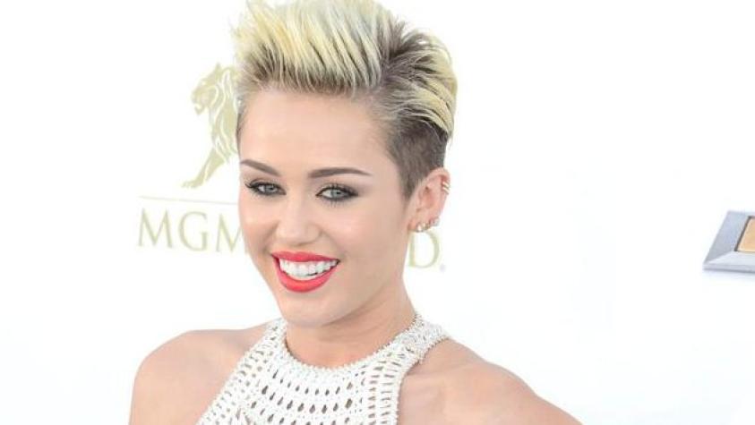 ¡A Miley le creció el pelo y luce melena!