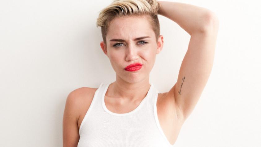 ¿Miley Cyrus volvió a su look de niña buena?