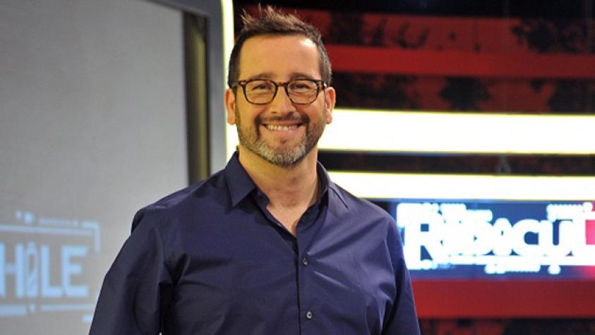 ¡Eduardo Fuentes y su doble parecen gemelos!