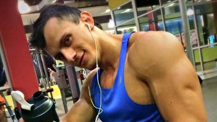 Guapo hermano de Alejandra Fosalba es la nueva revelación en eventos discotequeros