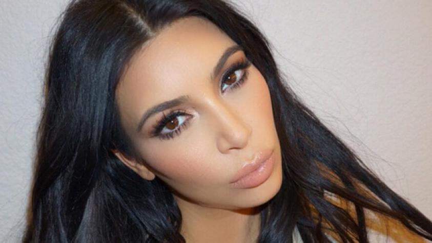 Kim Kardashian desmiente falso embarazo con impactante desnudo