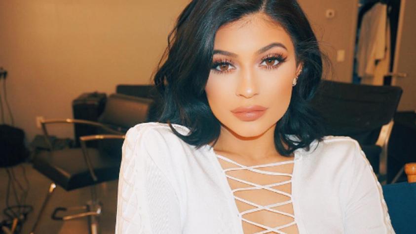 Kylie Jenner “enchuló” el Ferrari que le regaló su novio