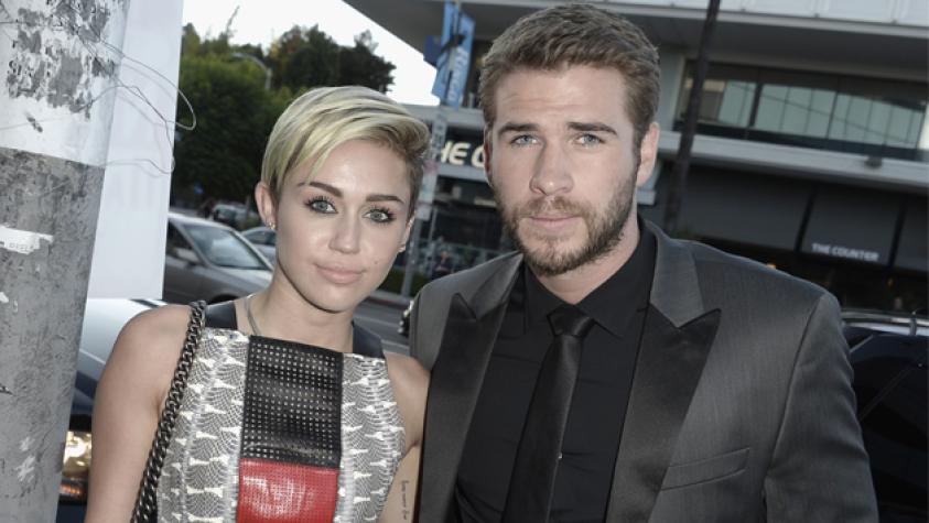 Miley Cyrus confiesa que sigue muy unida a Liam Hemsworth