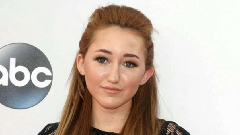 Noah Cyrus estrena radical cambio de look