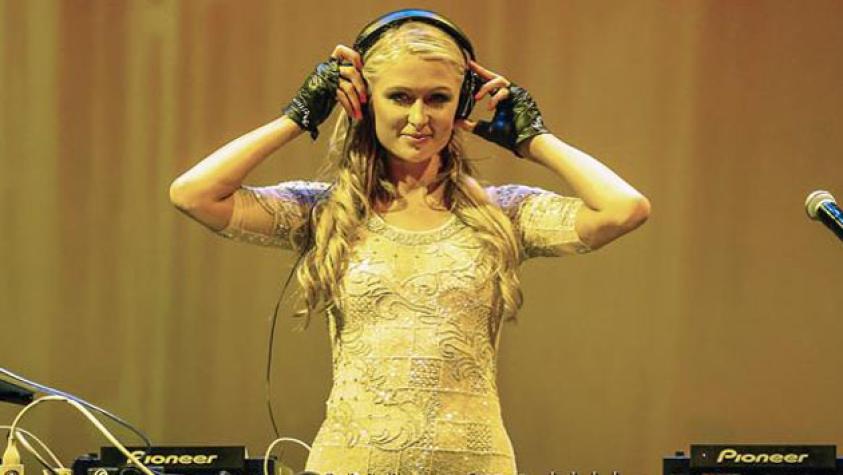 Paris Hilton anuncia visita a Chile