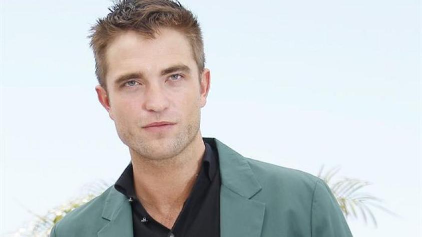 Locura en un matrimonio causó la sorpresiva llegada de Robert Pattinson