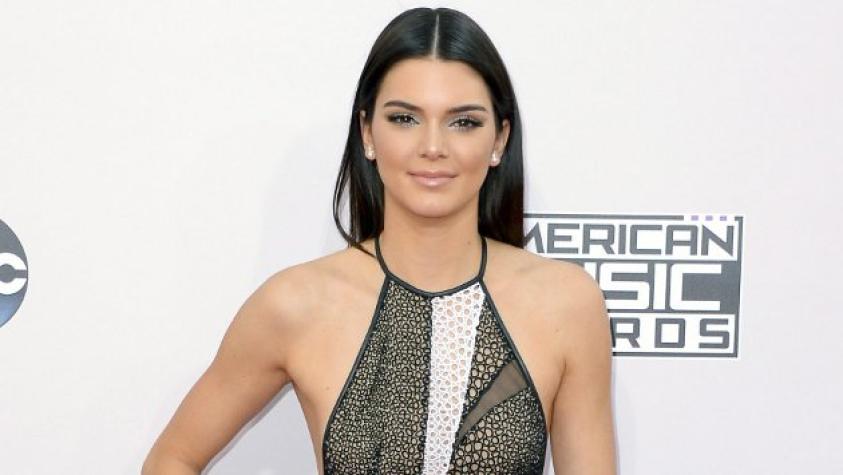 Kendall Jenner sorprende con foto en la que se ve igual a su hermana Kim