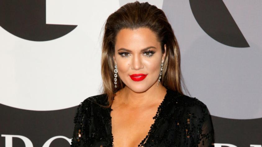 Khloe Kardashian cubrió su auto en terciopelo