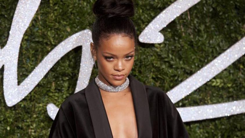 Miedo a los temblores hizo a Rihanna acortar su visita a Chile