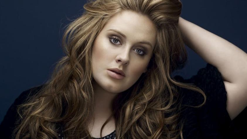 Adele celebra doble: ¡Embarazo y Boda!