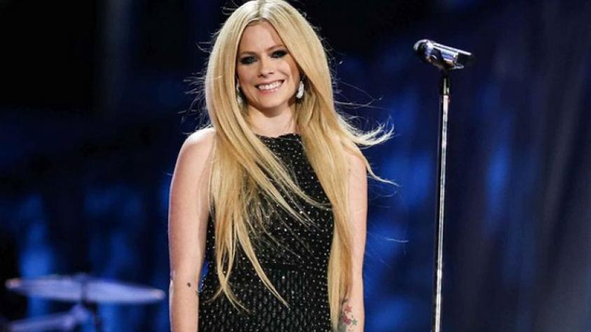Avril Lavigne protagoniza cruzada contra enfermedad que padece 