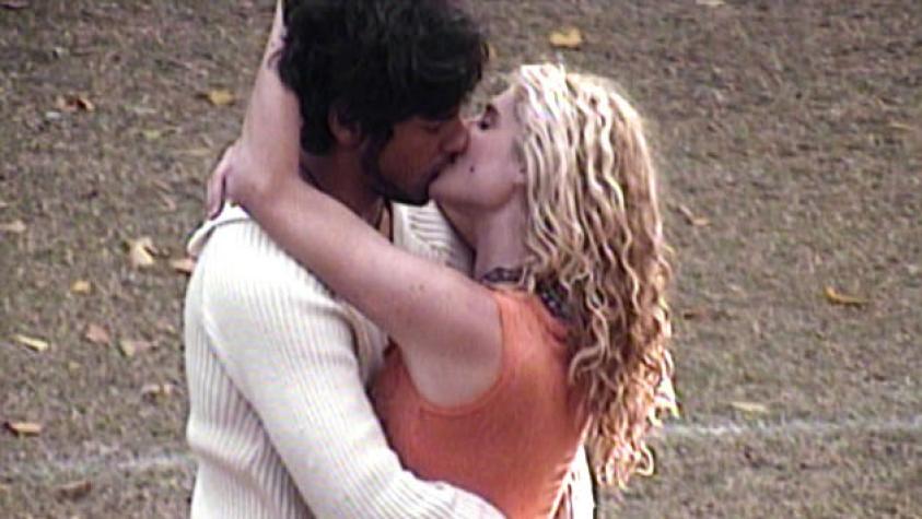 Mira todos, pero todos los besos de reality