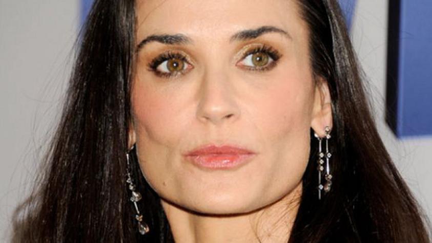 ¡Polémica! Demi Moore está con su ex suegro