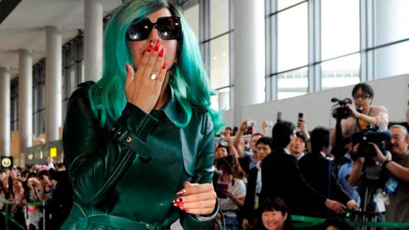 Lady Gaga llegó a Japón para show solidario