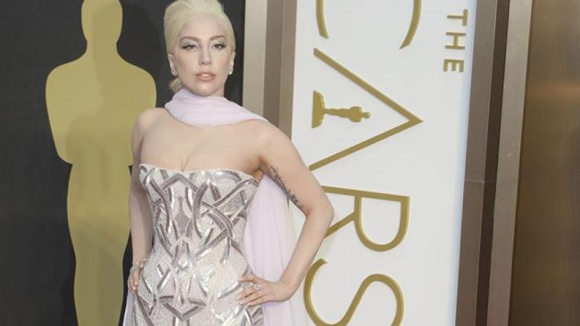 Lady Gaga fue hospitalizada de urgencia, pero tuvo ánimo de tomarse una selfie