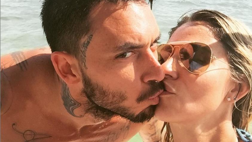Gisella Gallardo muestra su figura en un colorido bikini desde Miami