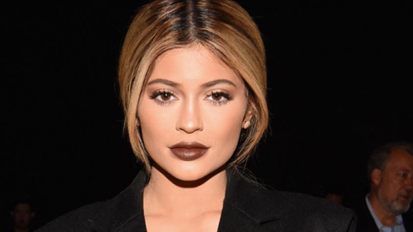 Kylie Jenner reconoce adicción a teñir su pelo