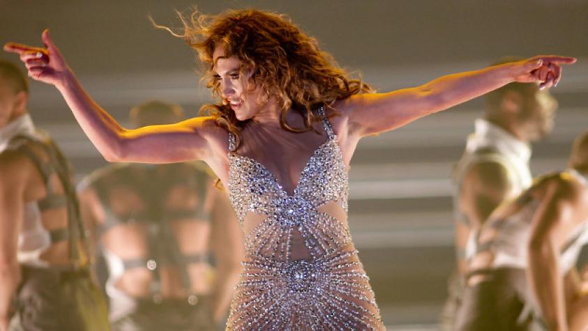 Jennifer Lopez se convierte en una muñeca Barbie