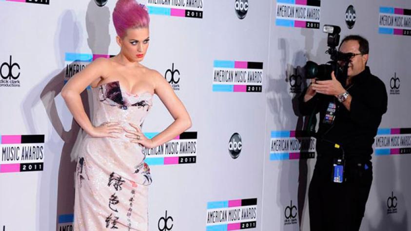 Katy Perry: "No estoy embarazada, es que me gusta la comida basura"