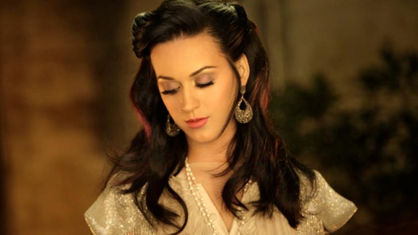 Katy Perry acude a terapia para superar su divorcio