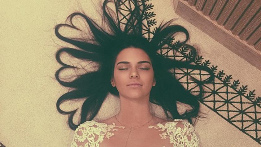 ¡Kendall Jenner sube foto de su retaguardia en primerísimo primer plano!