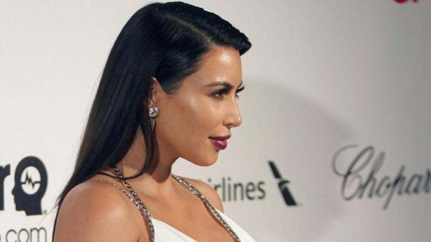 Kim Kardashian apareció con nueva cara