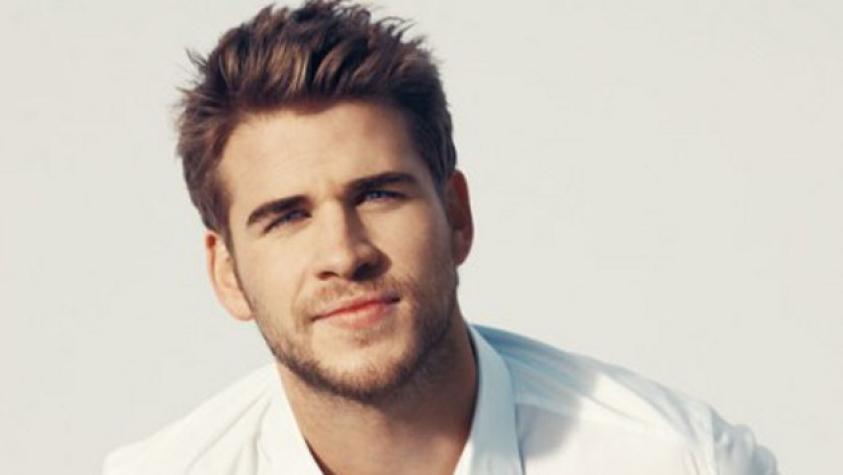 Eiza y Liam pasearon de la mano a pasos de Miley Cyrus