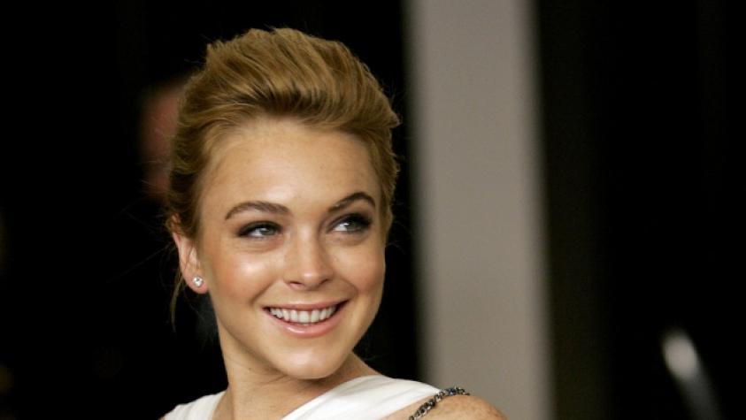 Hermana de Lindsay se operó para parecerse a ella